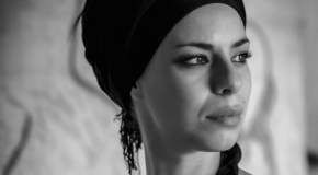 MUSICA, Amara: immagine di “Donna Libera” e del suo “Credo”