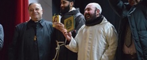 L’imam e il francescano si scambiano le vesti