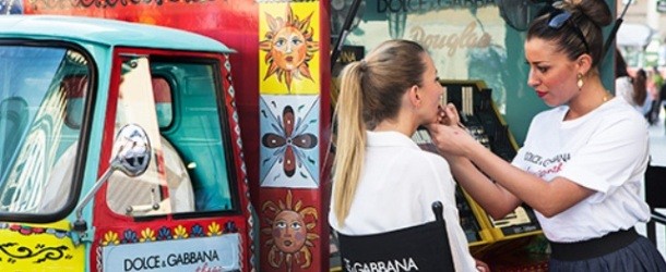 Dolce & Gabbana esportano il carretto siciliano a Milano