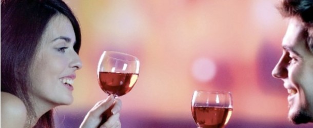 Psicologia e vino, nuova ricerca: più felici le coppie che bevono insieme